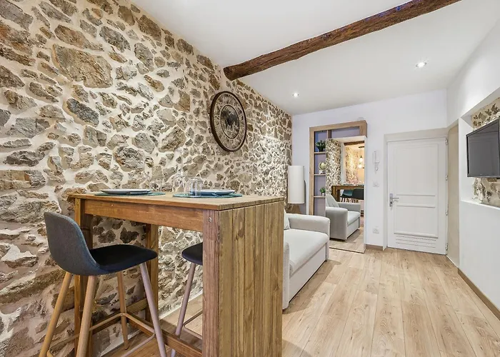 Lou Cairou - 600m De La Antibes