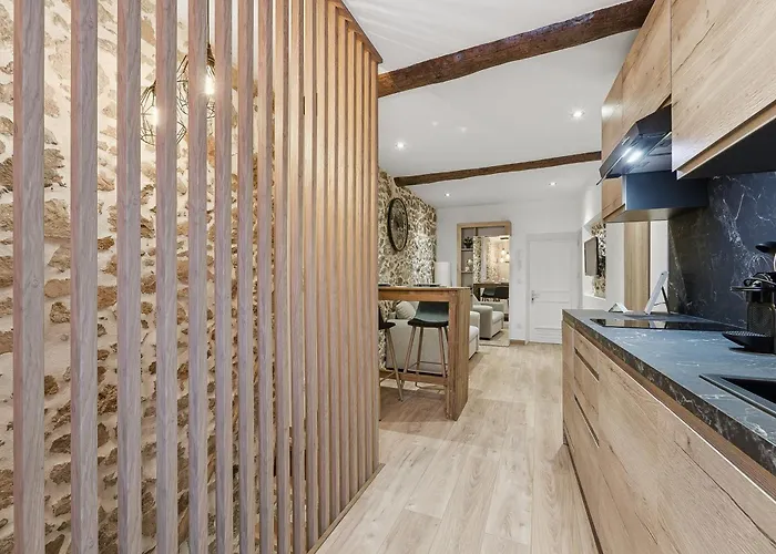 Lou Cairou - 600m De La Antibes